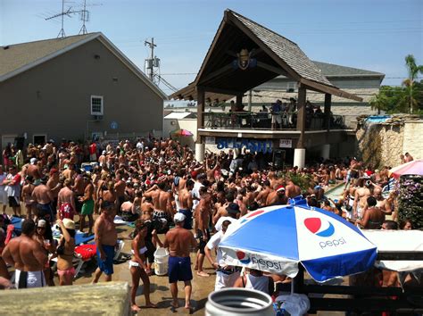 SPLASH Bar! World’s Longest Swim